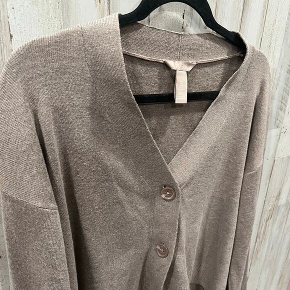 H&M Brown Boxy Cropped 3 Button Cardigan Small Academia Preppy Minimalist - Picture 2 of 6